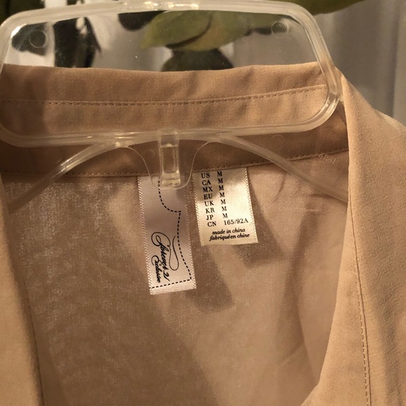 F21 Sleeveless Blouse - Picture 3 of 3